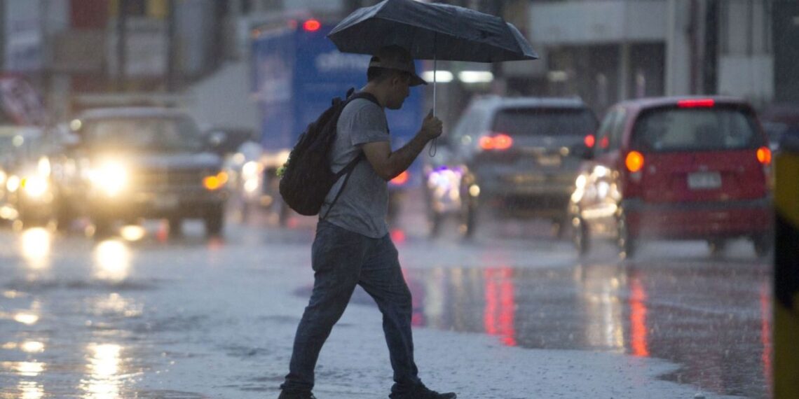 Se esperan lluvias y torbellinos en la CDMX