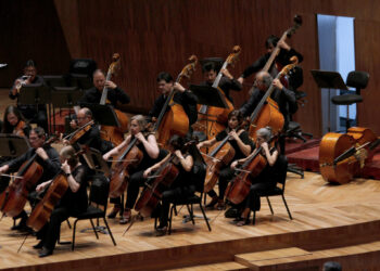 Orquesta filarmónica de la ciudad de México alista programa especial con música De Brahms, Márquez y Beethoven