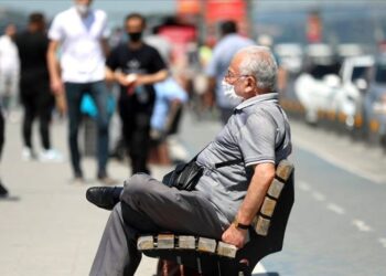 En 2024, habrá más adultos mayores que jóvenes en Europa; según la OMS