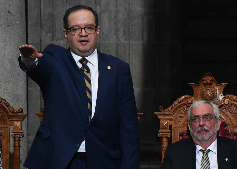 Leonardo Lomelí toma posesión como nuevo rector de la UNAM