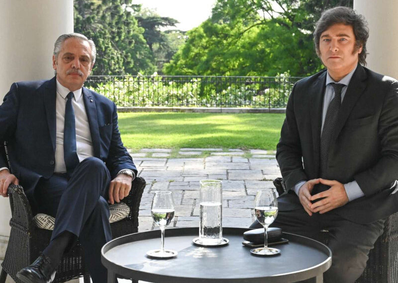 Alberto Fernández y Milei realizan primera reunión para la transición en Argentina