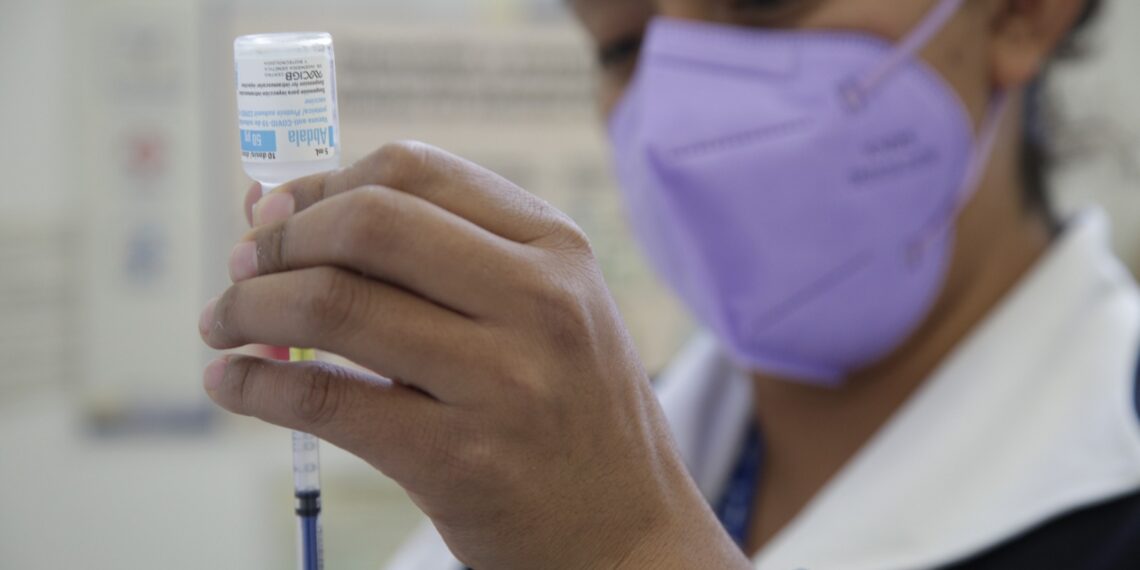 Vacunación contra influenza lleva avance del 29% y del 9.5% contra covid-19: Ssa