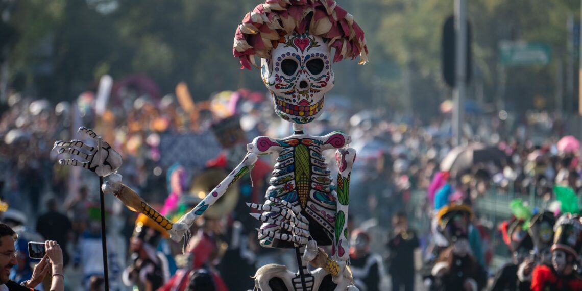 Desfile de Día de Muertos en Ciudad de México 2023 reúne a un millón 250 mil personas