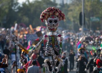 Desfile de Día de Muertos en Ciudad de México 2023 reúne a un millón 250 mil personas