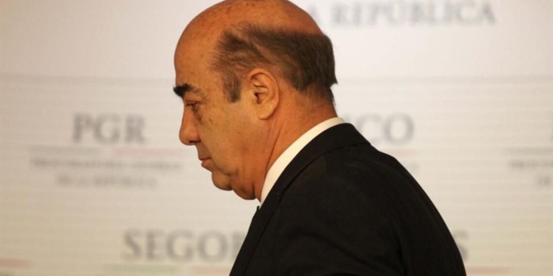 FGR va contra prisión domiciliaria a Murillo Karam