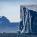 Monstruoso iceberg tan grueso como el Empire State flota a la deriva tras 30 años encallado