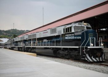 López Obrador alista decreto para que vías férreas se usen para trenes de pasajeros