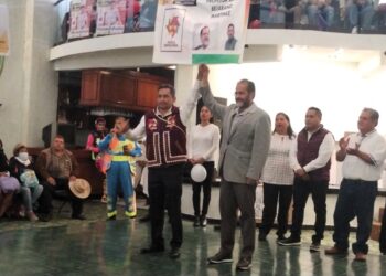 Bejarano se les adelanta por diputaciones; destapa a Carlos Ramírez Zambrano