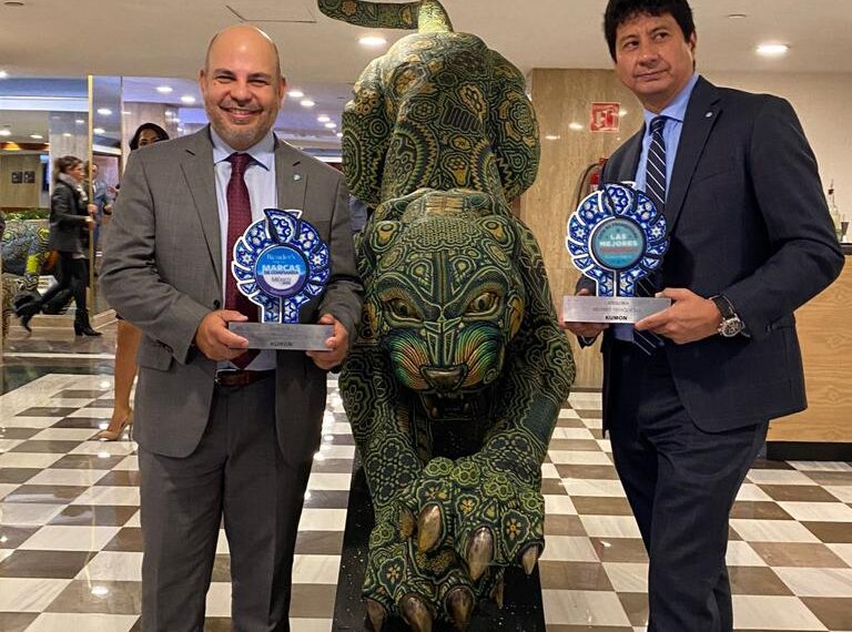 Kumon recibe doble reconocimiento en el premio ‘Premio Marcas de Confianza 2023’ de Reader’s Digest México