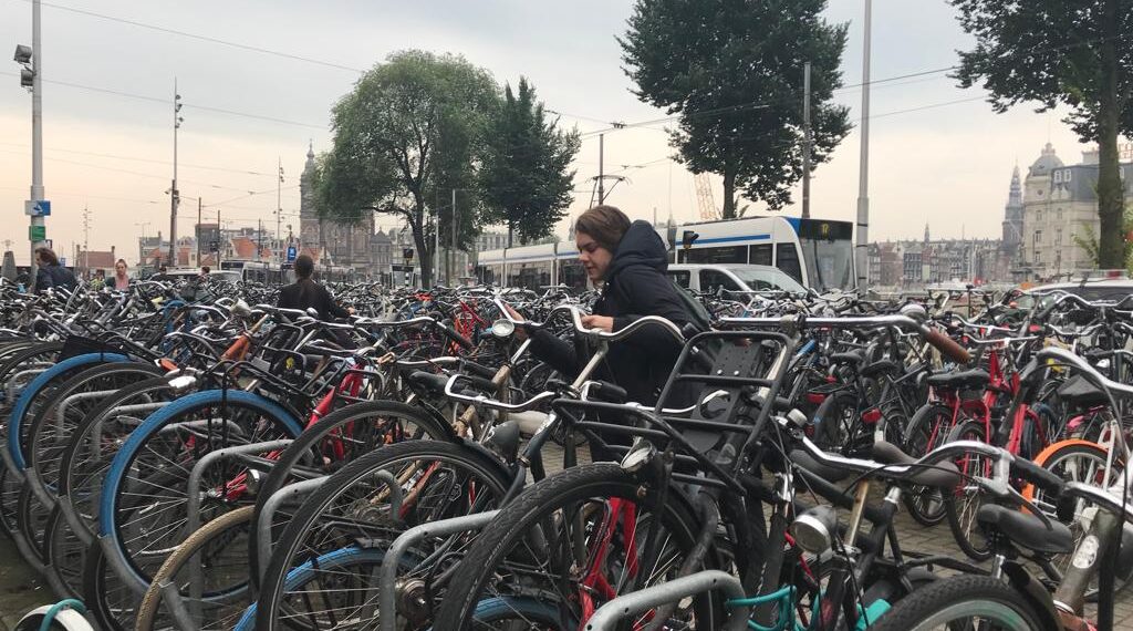 Recomiendan Países Bajos profesionalizar uso de bicicletas