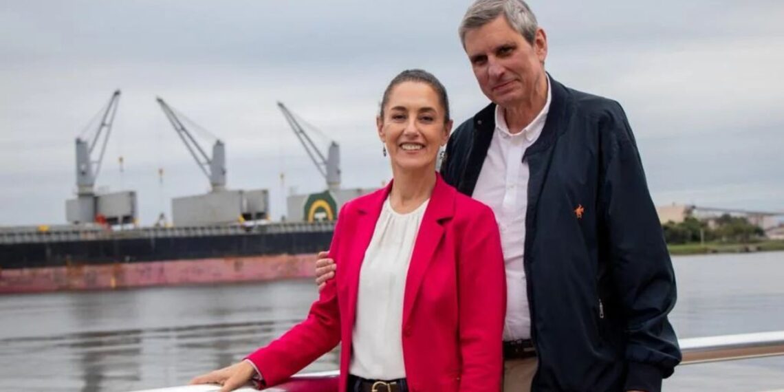 Sheinbaum presume los anillos de su boda