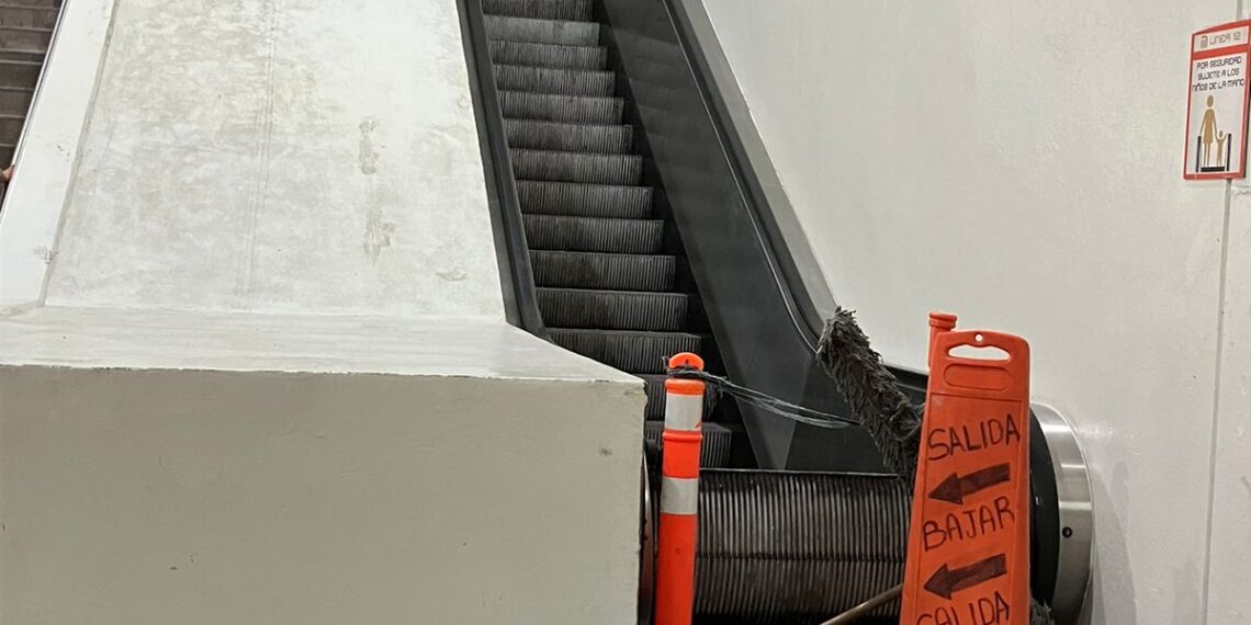 Exigen PAN sancionar a empresa encargada de reparar escaleras eléctricas l12