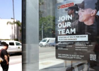 Baja la creación de empleos en EUA afectada por huelga en sector automotor