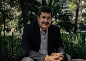 Javier Corral renuncia al PAN tras 41 años de militancia