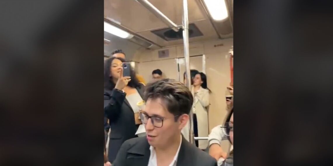 Tras concierto de Luis Miguel, asistentes arman su propio recital en el Metro