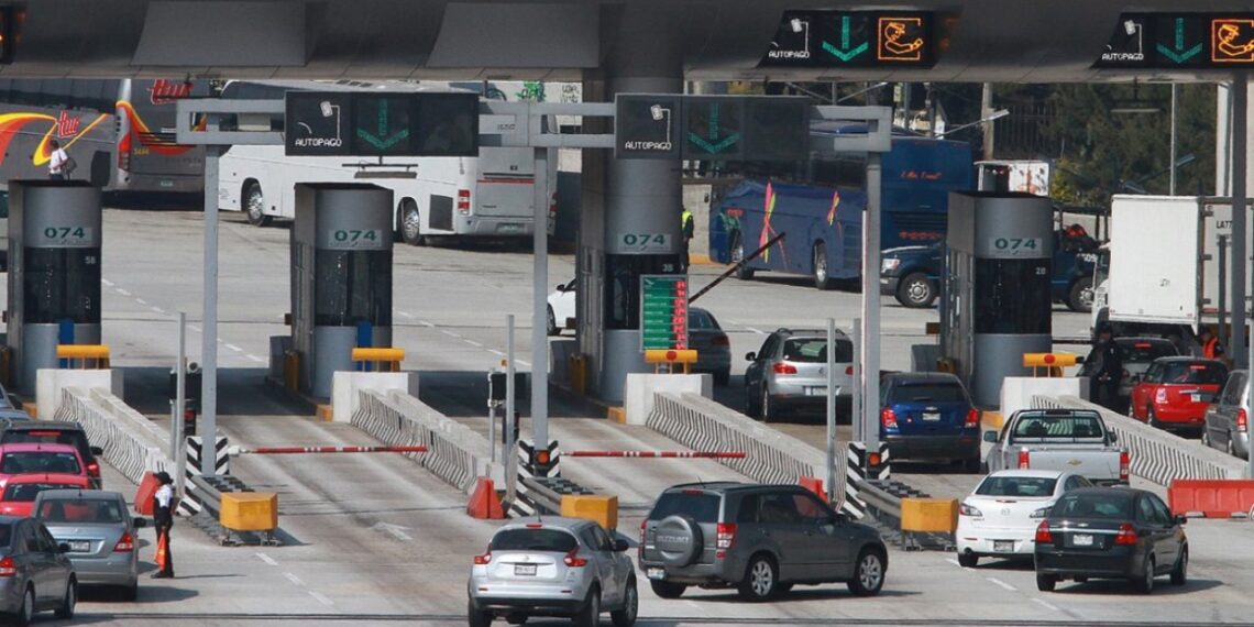 “Ajustes a la inflación”, dice AMLO al justificar alza en casetas