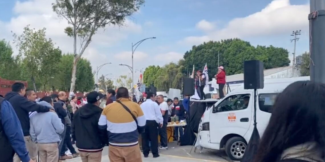 CROC cierra accesos a la Cámara de Diputados