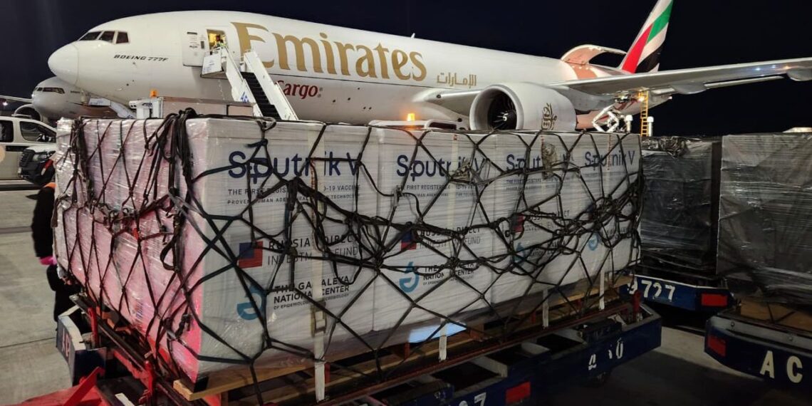 México recibe 592 mil dosis de Sputnik V para campaña invernal de vacunación