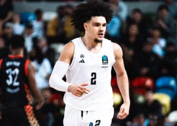 Jugador de básquet francés denuncia gritos racistas en partido en España