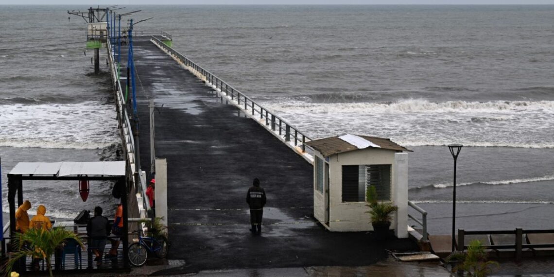 Tormenta tropical “Pilar” deja 4 muertos en El Salvador y Honduras