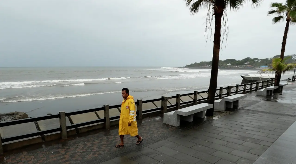 Tormenta ‘Pilar’ se aleja de México, pero causa lluvias intensas en 3 estados