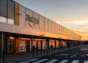 Trabajadores de Amazon se van a huelga en varios países durante el “Black Friday”