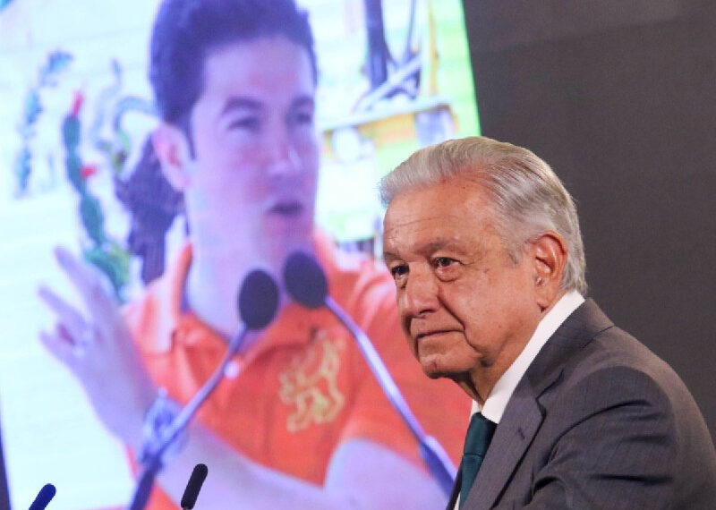 Son capaces de dar golpe de Estado en NL para impedir regreso de Samuel García: López Obrador