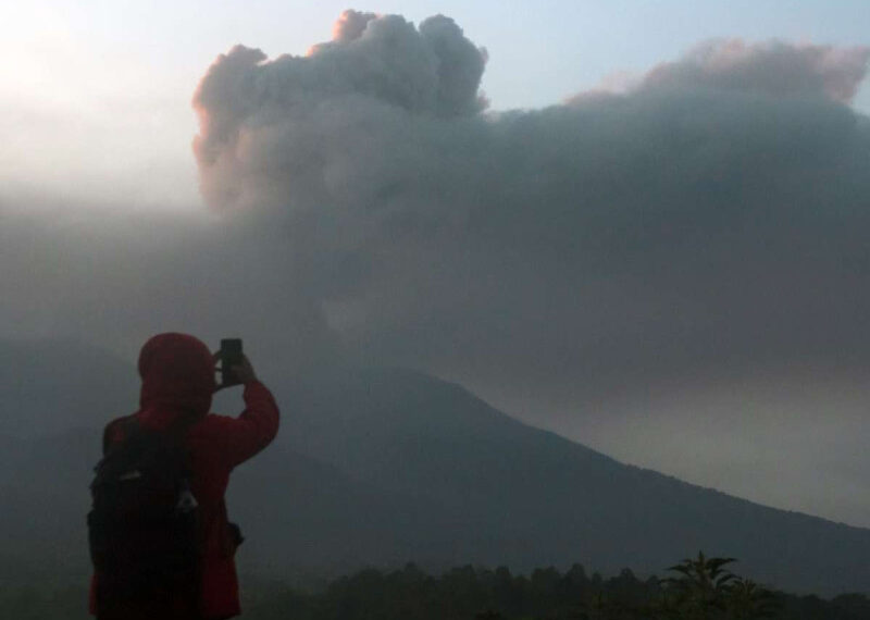Erupción del volcán Marapi en Indonesia suma 22 muertos