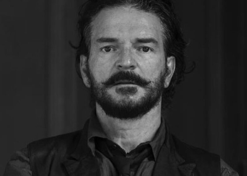 Ricardo Arjona se retira de los escenarios por problemas de salud; «les digo adiós y gracias»