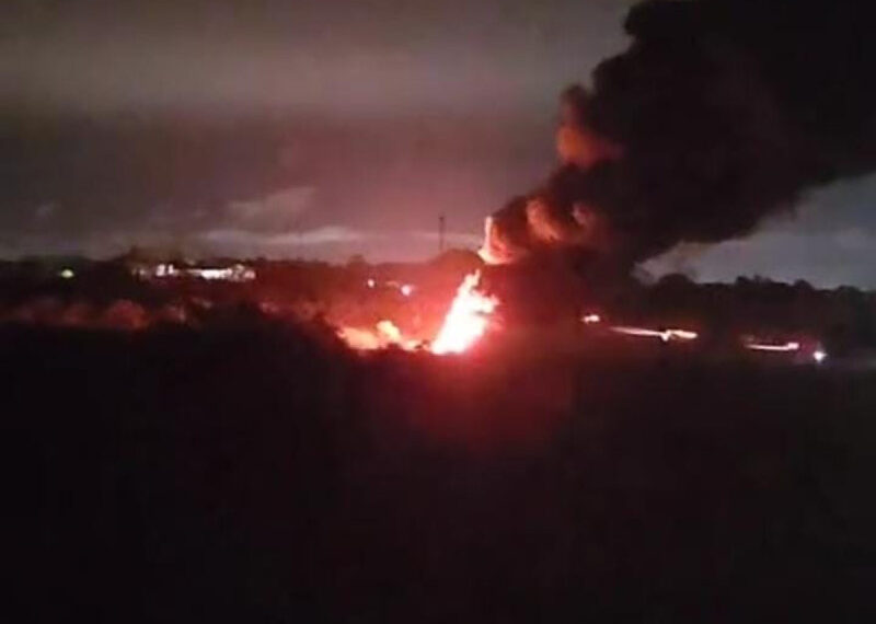 Alerta en Tamaulipas por incendio en ducto de Pemex