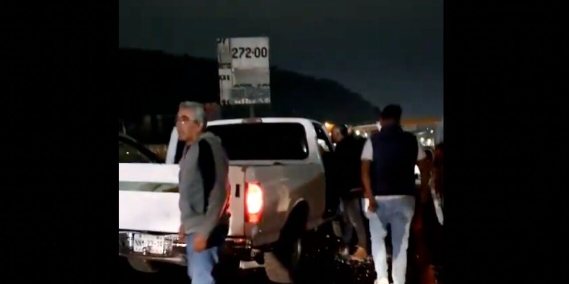 Mueren tres peregrinos tras ser embestidos por camioneta en la México-Puebla