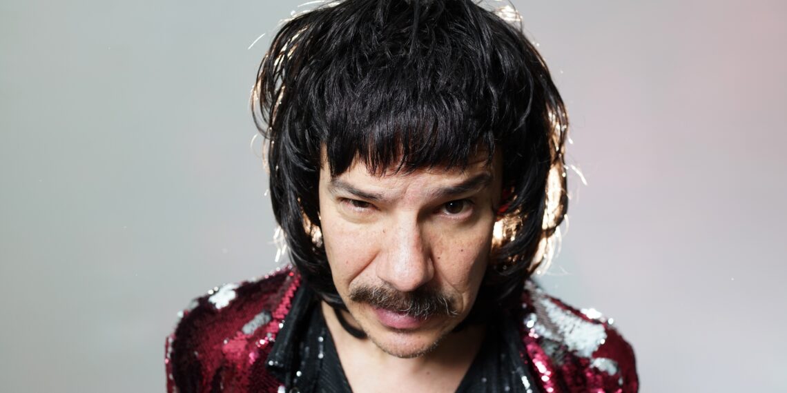 Silverio cerrará el año con tremendo show en La Piedad Live Music