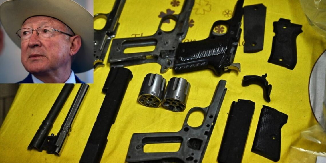 AMLO agradece a Ken Salazar por admitir que armas de fuego vienen de EUA