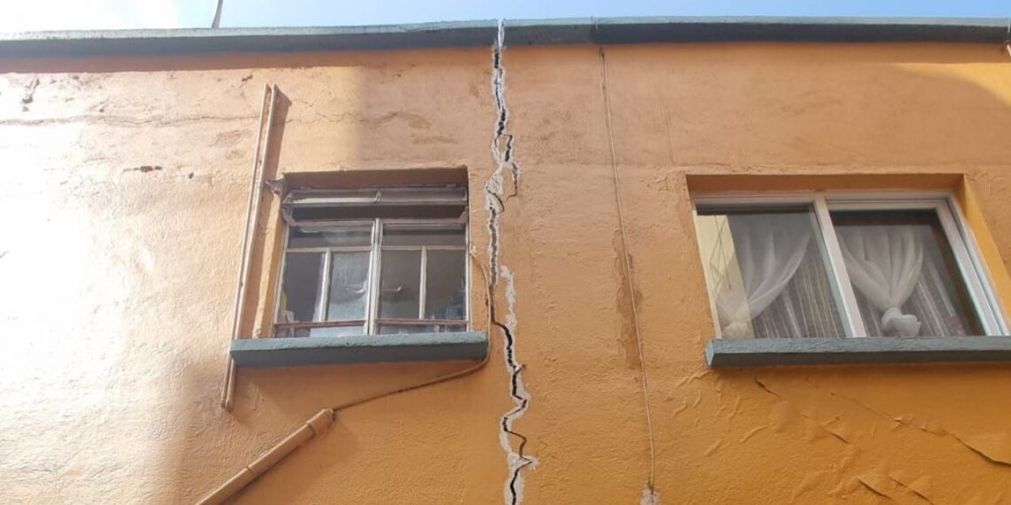 8 Inmuebles con daños después de los microsismos en la Benito Juárez serán desalojados