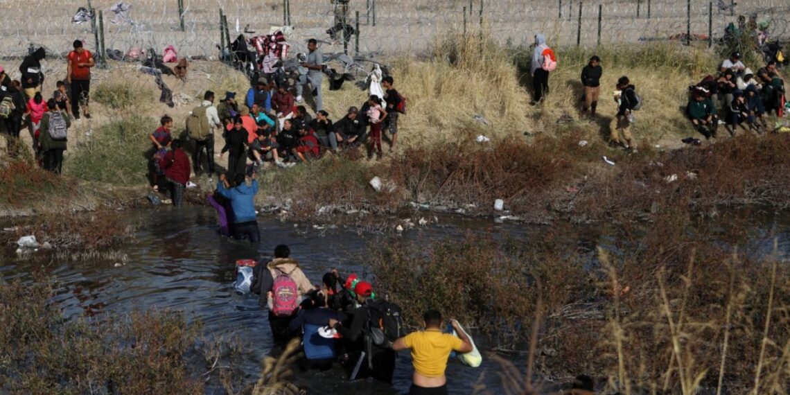 México suspende retornos y traslados de migrantes por falta de recursos