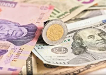 El Dólar se vende en 17.36 pesos