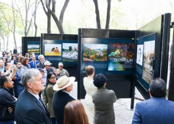 Inauguran exposición fotográfica ‘Esto es Eslovaquia’ en Paseo de la Reforma