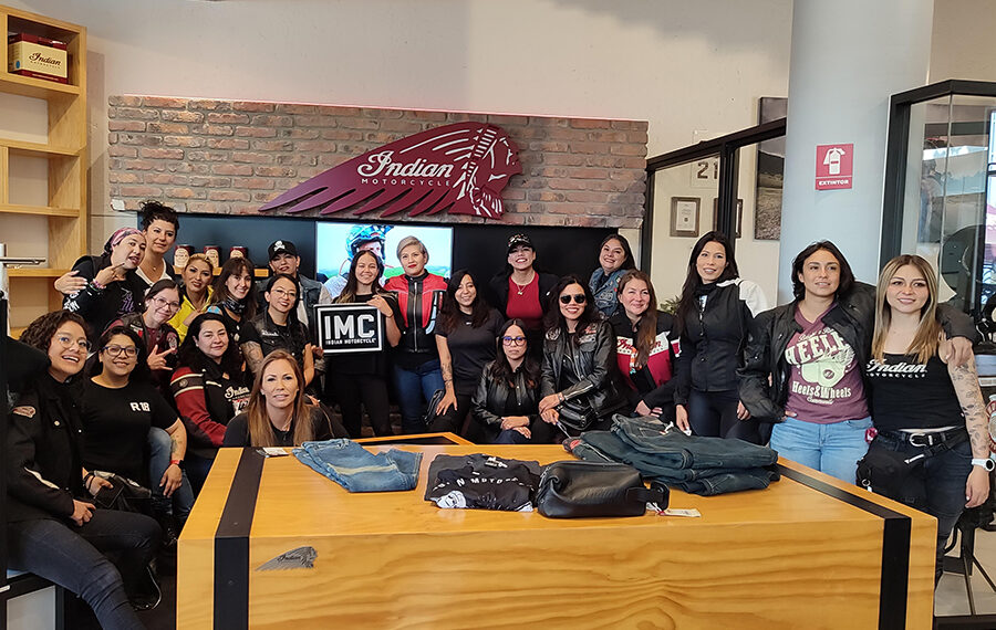 Acelera el motociclismo femenino en México
