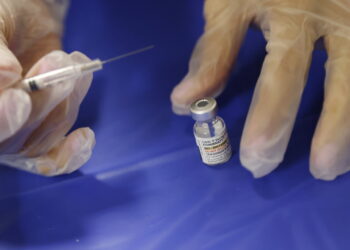 Ofrece Walmart la vacuna Comirnaty contra el Covid-19 en México