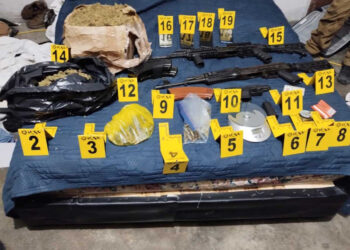 Caen dos regios con 90 kilos de marihuana tras cateo en casa de NL