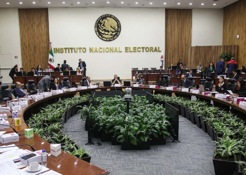 INE aprueba sedes para debates presidenciales 2024; candidatos deben ir a todos