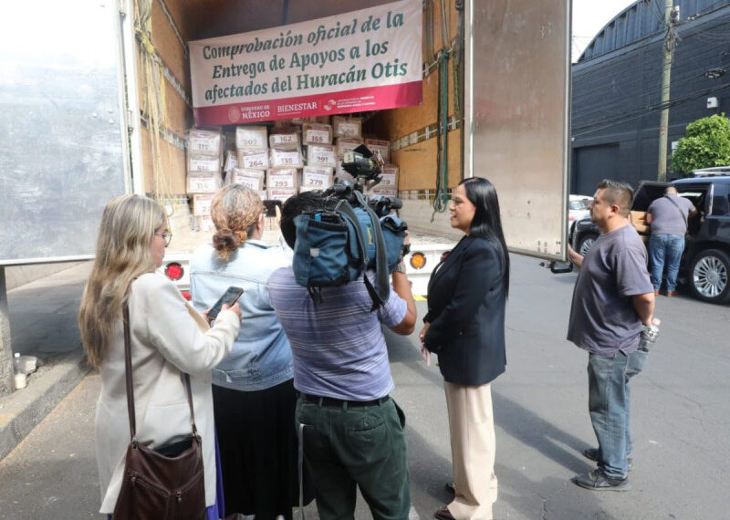 Ariadna Montiel exhibe comprobación de apoyos por Otis en Acapulco