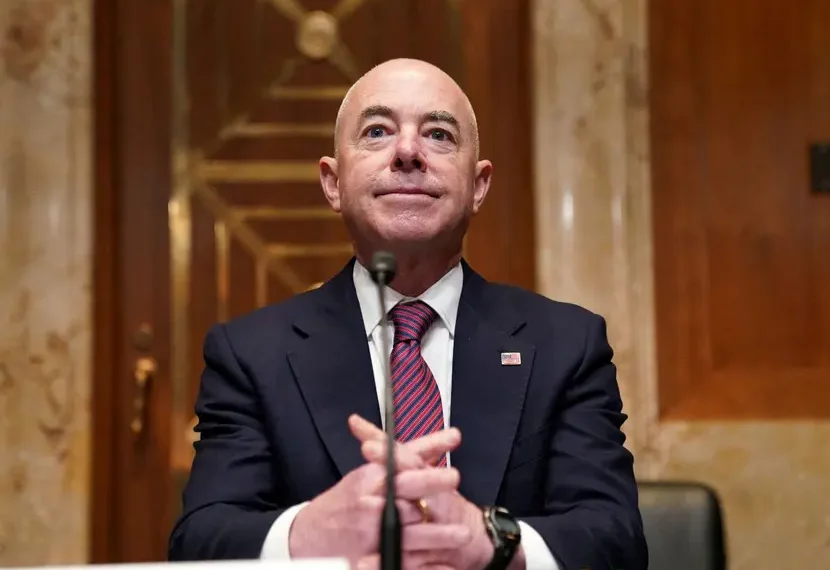 Republicanos llevan a juicio político al secretario de Seguridad Nacional de EU