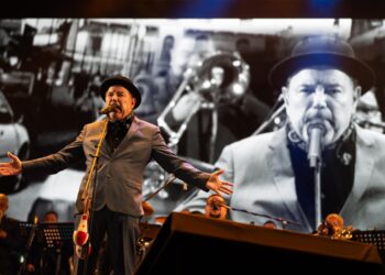 120 mil personas reciben el 2024 con mega concierto de Rubén Blades en paseo de la reforma