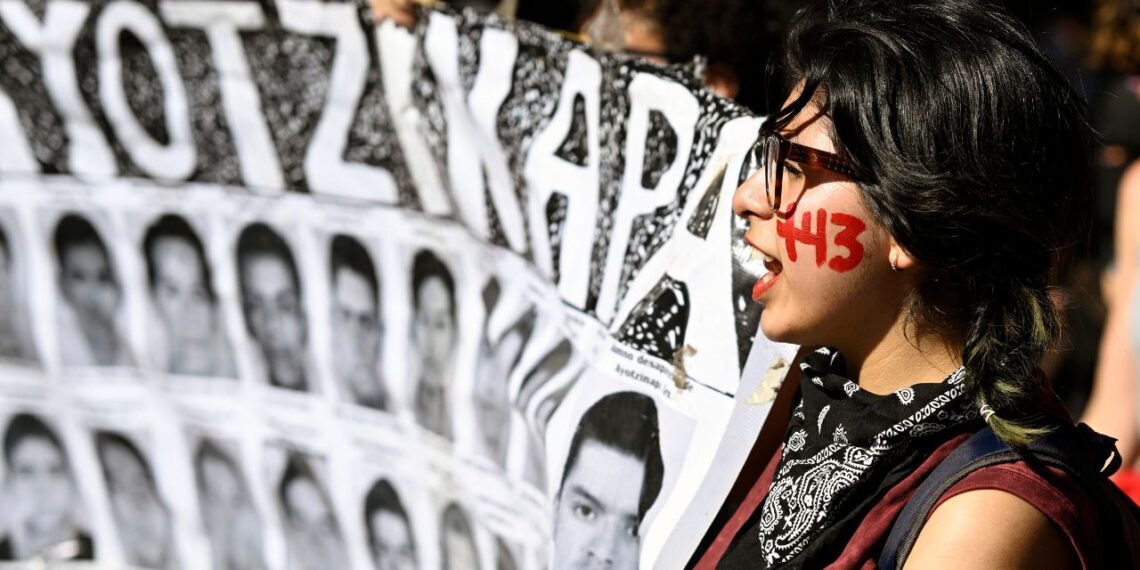 Ordenan liberación de 8 militares por caso Ayotzinapa: Defensa señala caso armado