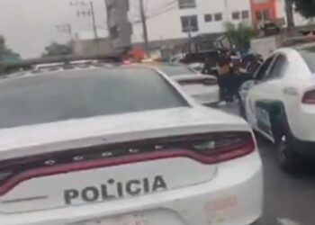 Caen 6 personas tras golpear a policías en Iztacalco
