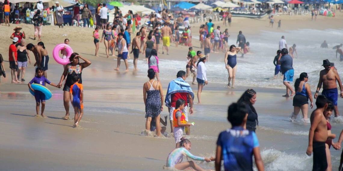 Festejos de fin de año en Acapulco dejaron derrama de 548 mdp; hay 127 hoteles operando