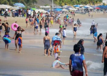 Festejos de fin de año en Acapulco dejaron derrama de 548 mdp; hay 127 hoteles operando