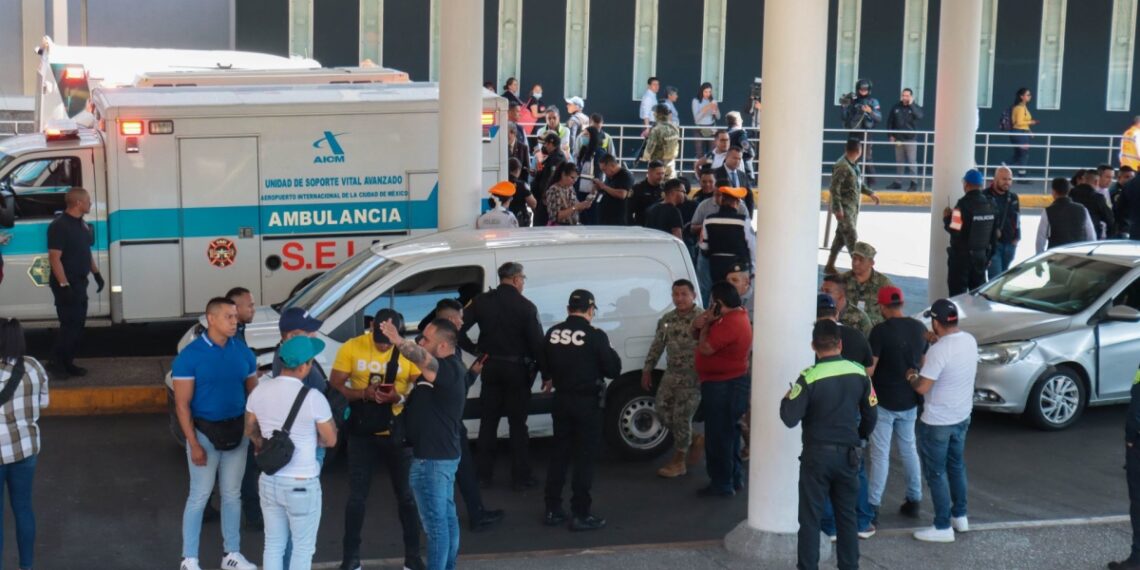 Procesan a sujeto que apuñaló a venezolano en terminal 2 del AICM