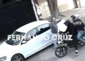 Rápida reacción frustra intento de robo a mano armada en Tultitlán